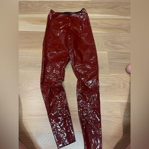 Commando faux patent leather leggings in red
